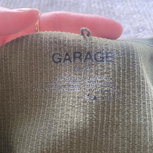 Green Garage tank - Picture 2 of 2